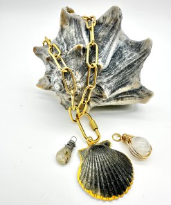 Gold and Black Scallop Charm Necklace Set